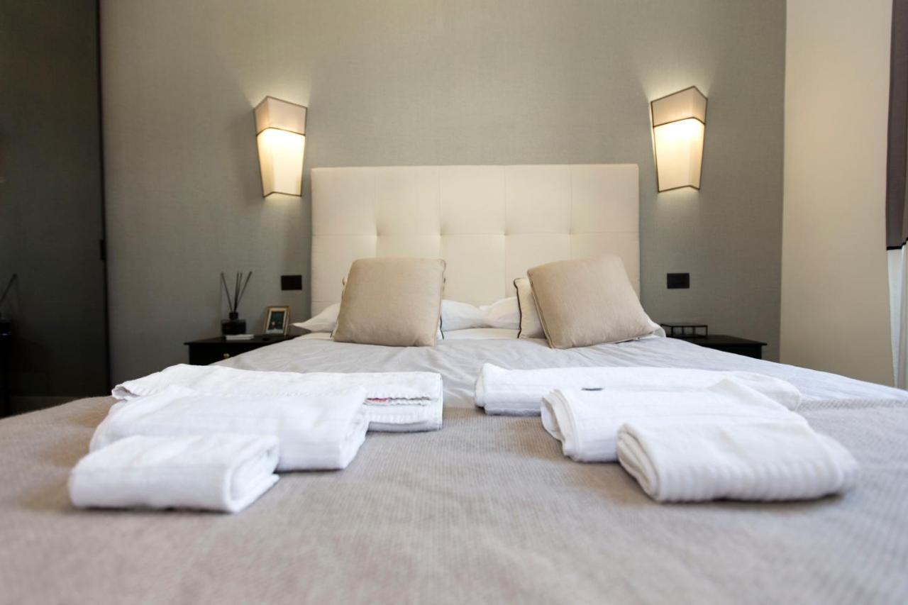 N A P Experience Apartments Napels Buitenkant foto